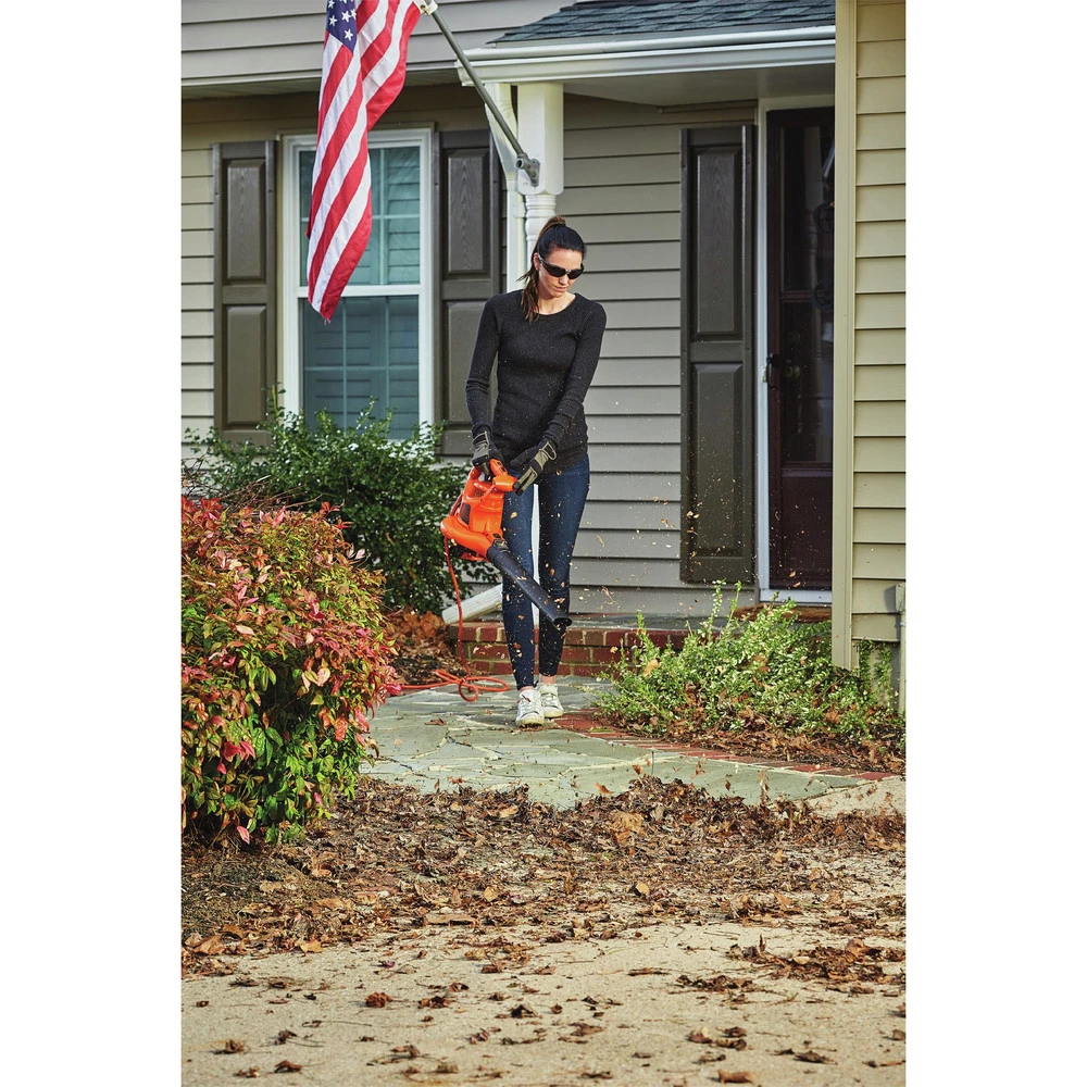 Black & Decker BEBL7000 VACPACK 120V/240V 12 Amp Corded 3-in-1 Leaf Blower/Vacuum/Mulcher 13 Black & Decker BEBL7000 VACPACK 120V/240V 12 Amp Corded 3-in-1 Leaf Blower/Vacuum/Mulcher - Image 11