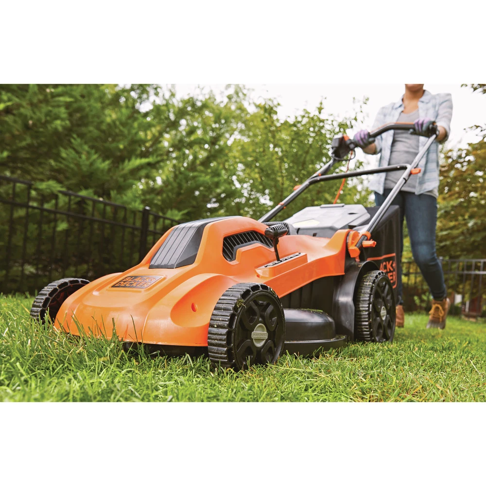 Black & Decker BEMW213 120V 13 Amp Brushed 20 In. Corded Lawn Mower 5 Black & Decker BEMW213 120V 13 Amp Brushed 20 In. Corded Lawn Mower - Image 3