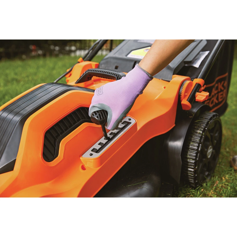 Black & Decker BEMW213 120V 13 Amp Brushed 20 In. Corded Lawn Mower 13 Black & Decker BEMW213 120V 13 Amp Brushed 20 In. Corded Lawn Mower - Image 11
