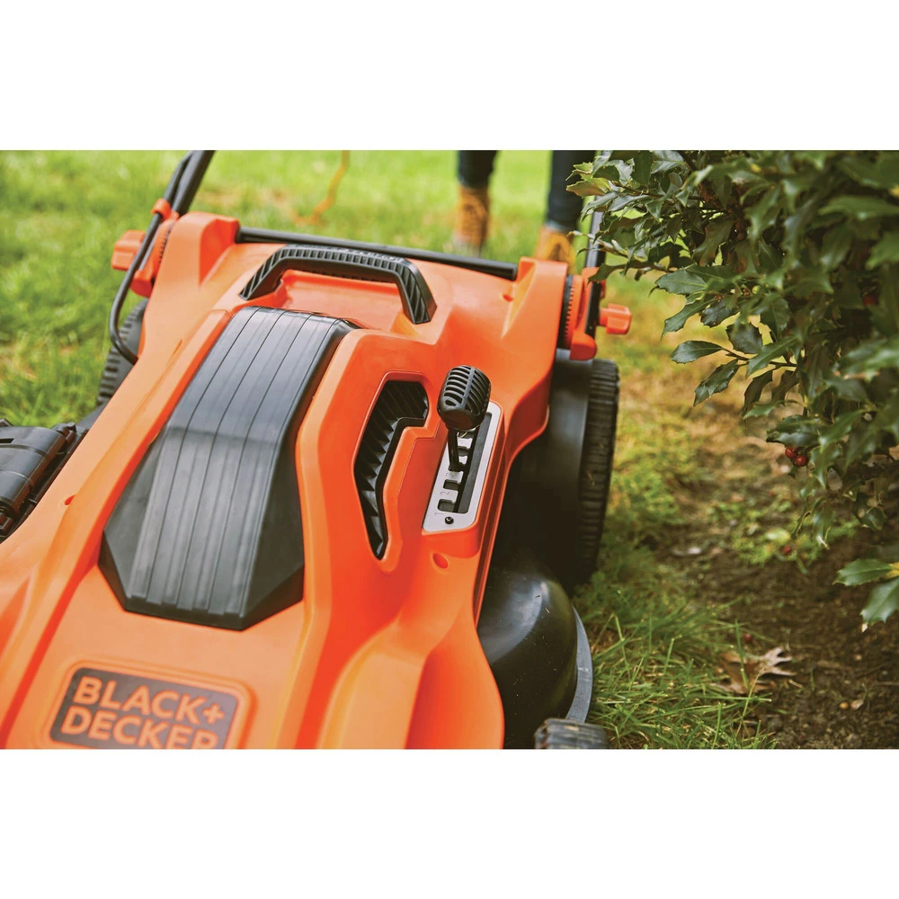 Black & Decker BEMW213 120V 13 Amp Brushed 20 In. Corded Lawn Mower 18 Black & Decker BEMW213 120V 13 Amp Brushed 20 In. Corded Lawn Mower - Image 16