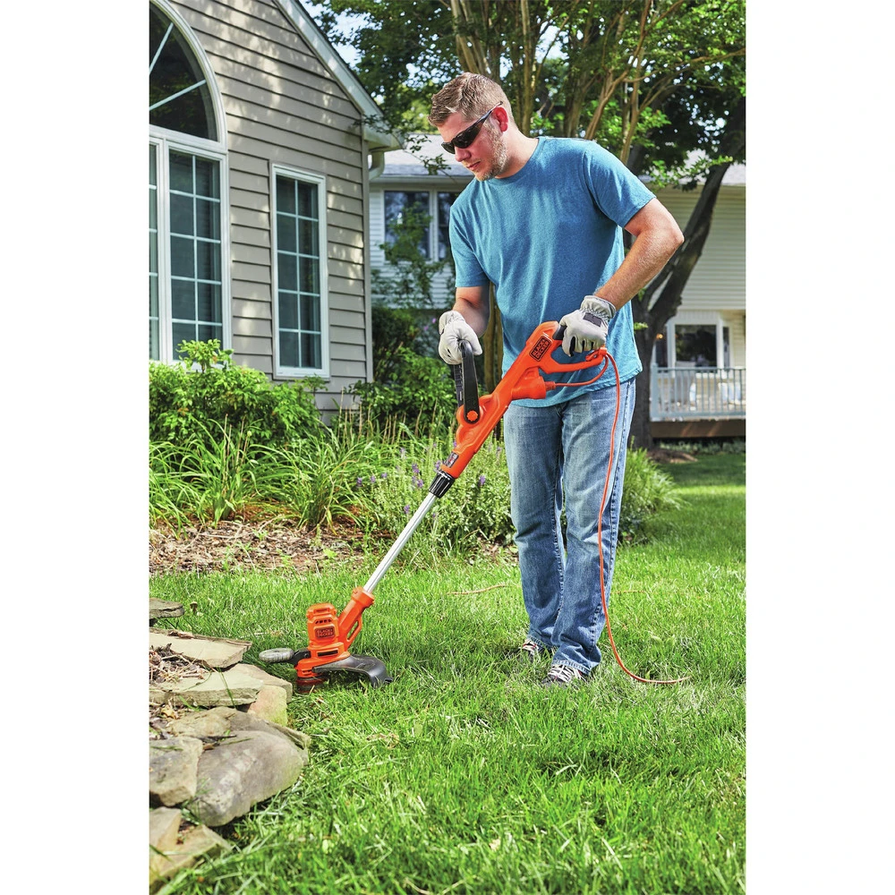 Black & Decker BESTA510 120V 6.5 Amp AFS 14 In. Corded String Trimmer/Edger 8 Black & Decker BESTA510 120V 6.5 Amp AFS 14 In. Corded String Trimmer/Edger - Image 6