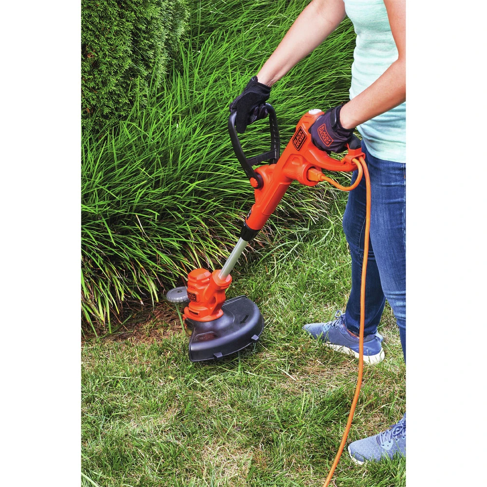 Black & Decker BESTE620 POWERCOMMAND 120V 6.5 Amp Brushed 14 In. Corded String Trimmer/Edger With EASYFEED 14 Black & Decker BESTE620 POWERCOMMAND 120V 6.5 Amp Brushed 14 In. Corded String Trimmer/Edger With EASYFEED - Image 12