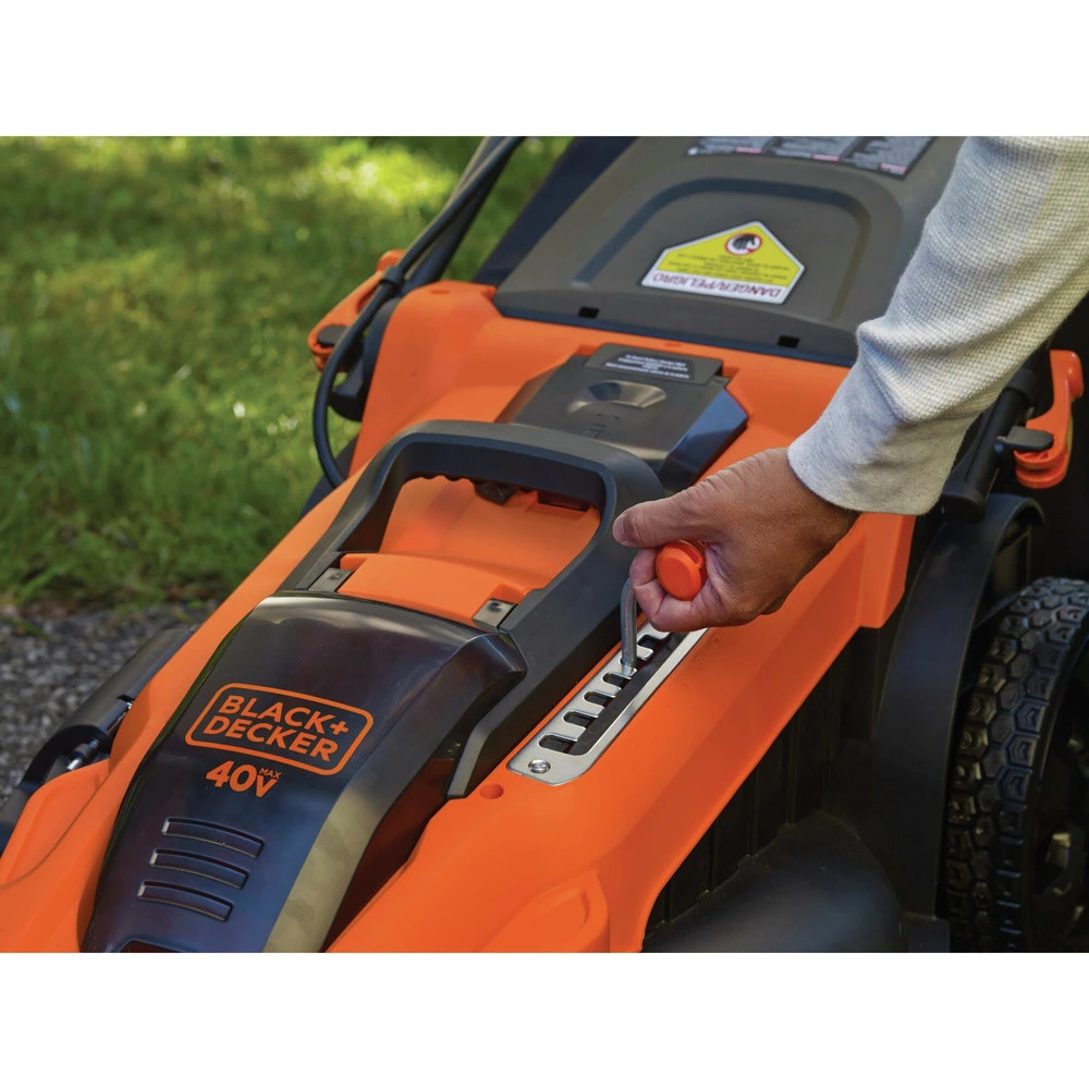 Black & Decker CM2043C 40V MAX 20-in. 3-In-1 Electric Lawn Mower 7 Black & Decker CM2043C 40V MAX 20-in. 3-In-1 Electric Lawn Mower - Image 5