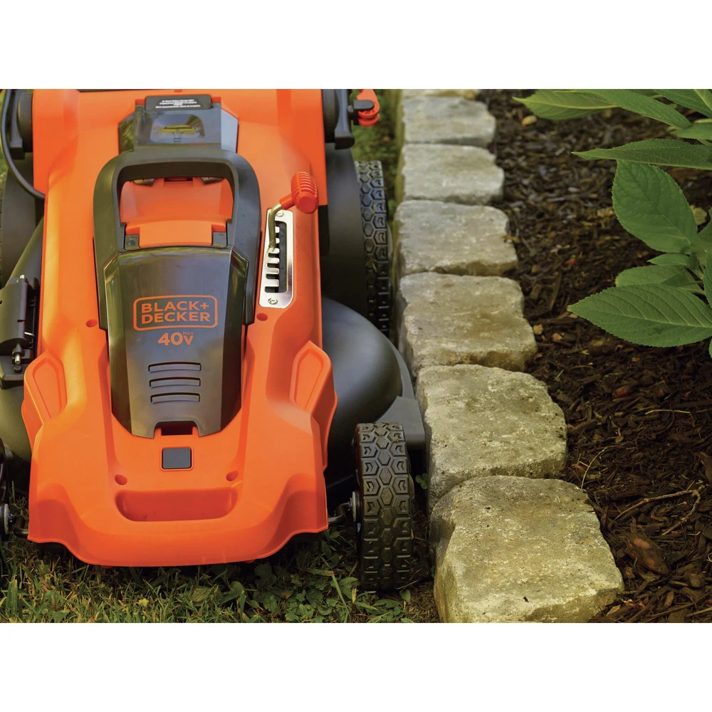 Black & Decker CM2043C 40V MAX 20-in. 3-In-1 Electric Lawn Mower 9 Black & Decker CM2043C 40V MAX 20-in. 3-In-1 Electric Lawn Mower - Image 7