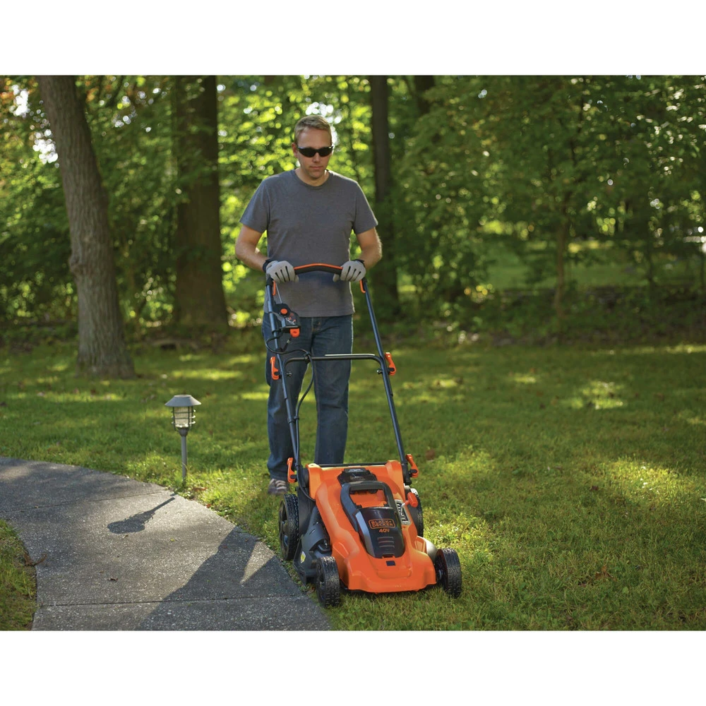 Black & Decker CM2043C 40V MAX 20-in. 3-In-1 Electric Lawn Mower 11 Black & Decker CM2043C 40V MAX 20-in. 3-In-1 Electric Lawn Mower - Image 9