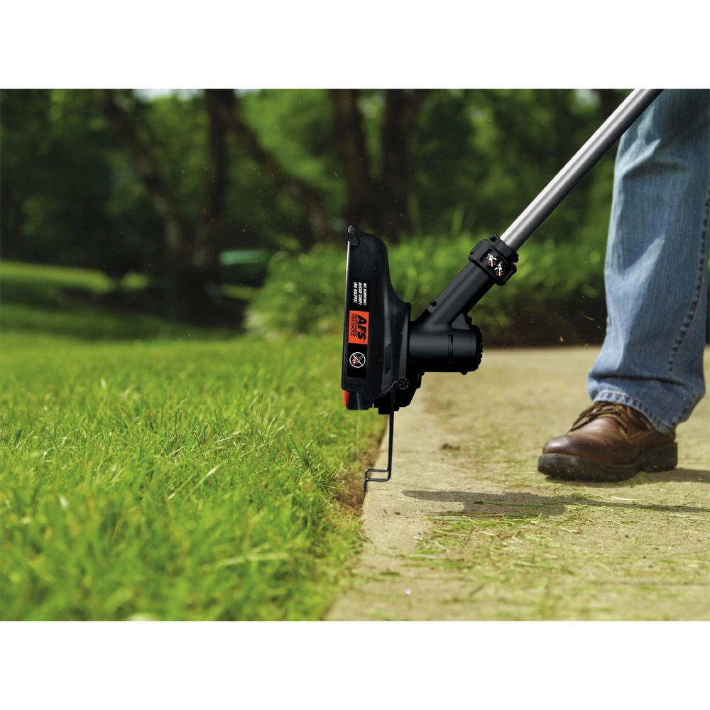 Black & Decker LCC140 40V MAX Lithium-Ion Cordless String Trimmer And Sweeper Kit (2 Ah) 16 Black & Decker LCC140 40V MAX Lithium-Ion Cordless String Trimmer And Sweeper Kit (2 Ah) - Image 14