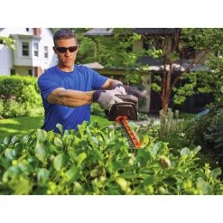 Black & Decker LHT321 20V MAX POWERCOMMAND Lithium-Ion 22 In. Cordless Hedge Trimmer Kit (1.5 Ah) 13 Black & Decker LHT321 20V MAX POWERCOMMAND Lithium-Ion 22 In. Cordless Hedge Trimmer Kit (1.5 Ah) -Sunex Sales Shop bdknlht321 d