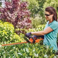 Black & Decker LHT321 20V MAX POWERCOMMAND Lithium-Ion 22 In. Cordless Hedge Trimmer Kit (1.5 Ah) 15 Black & Decker LHT321 20V MAX POWERCOMMAND Lithium-Ion 22 In. Cordless Hedge Trimmer Kit (1.5 Ah) -Sunex Sales Shop bdknlht321 f