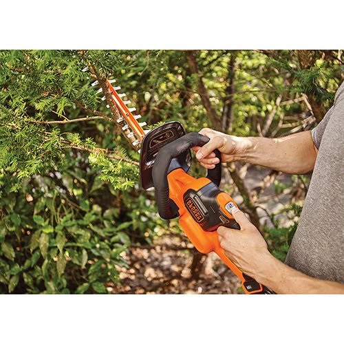 Black & Decker LHT341FF 40V MAX Cordless Lithium-Ion 24 In. POWERCUT Hedge Trimmer Kit 4 Black & Decker LHT341FF 40V MAX Cordless Lithium-Ion 24 In. POWERCUT Hedge Trimmer Kit - Image 2