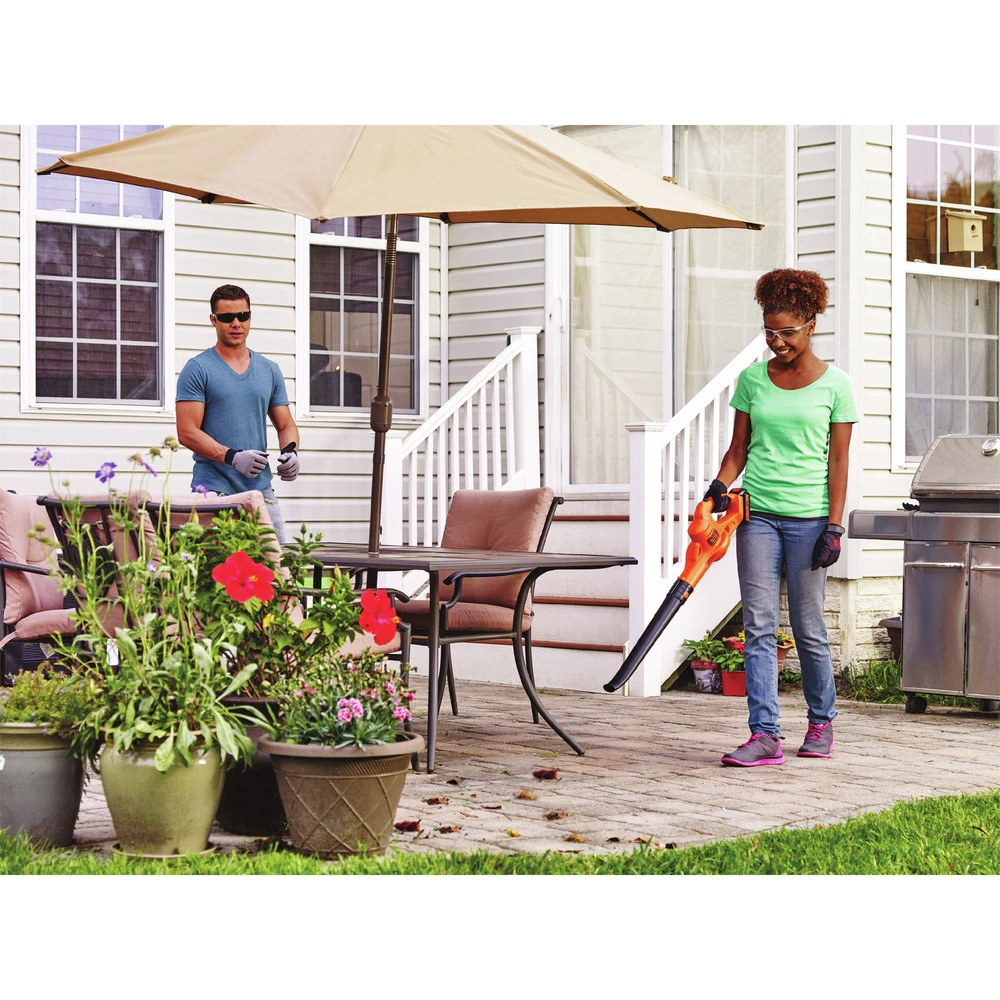 Black & Decker LSW221 20V MAX Lithium-Ion Cordless Sweeper Kit (1.5 Ah) 11 Black & Decker LSW221 20V MAX Lithium-Ion Cordless Sweeper Kit (1.5 Ah) - Image 9